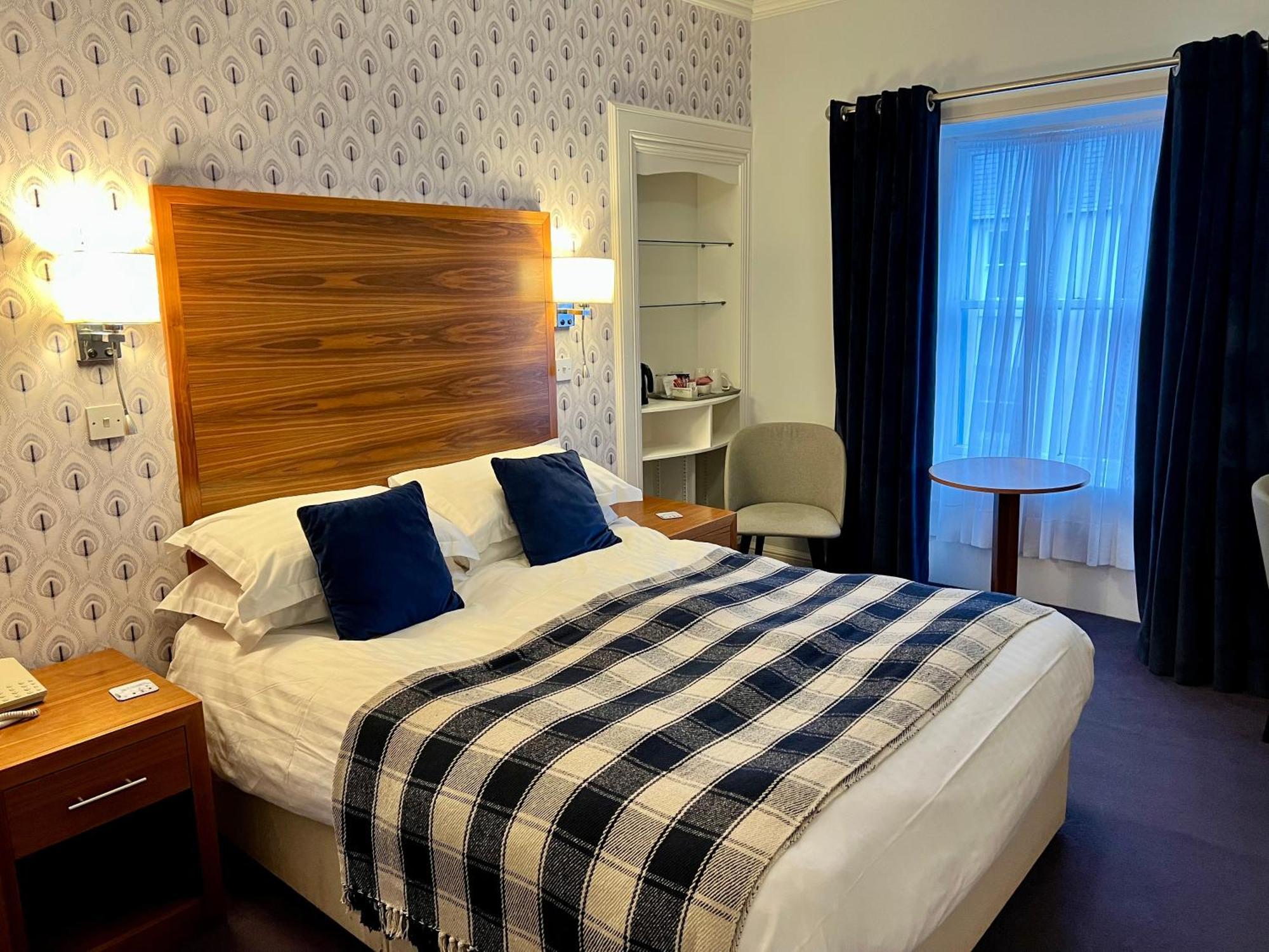 Selkirk Arms Hotel Керкубри Экстерьер фото